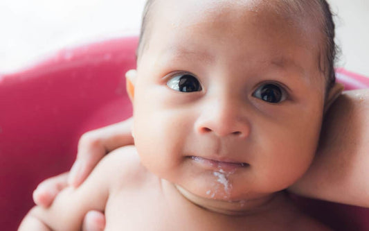 Pourquoi un Lit Incliné Anti-Reflux Est Essentiel pour Votre Bébé